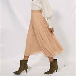 Aritzia Wilfred Twirl Midi Skirt M